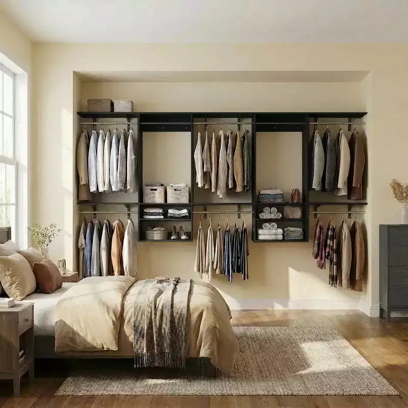 Système d'organisation de placard mural avec tringles extensibles