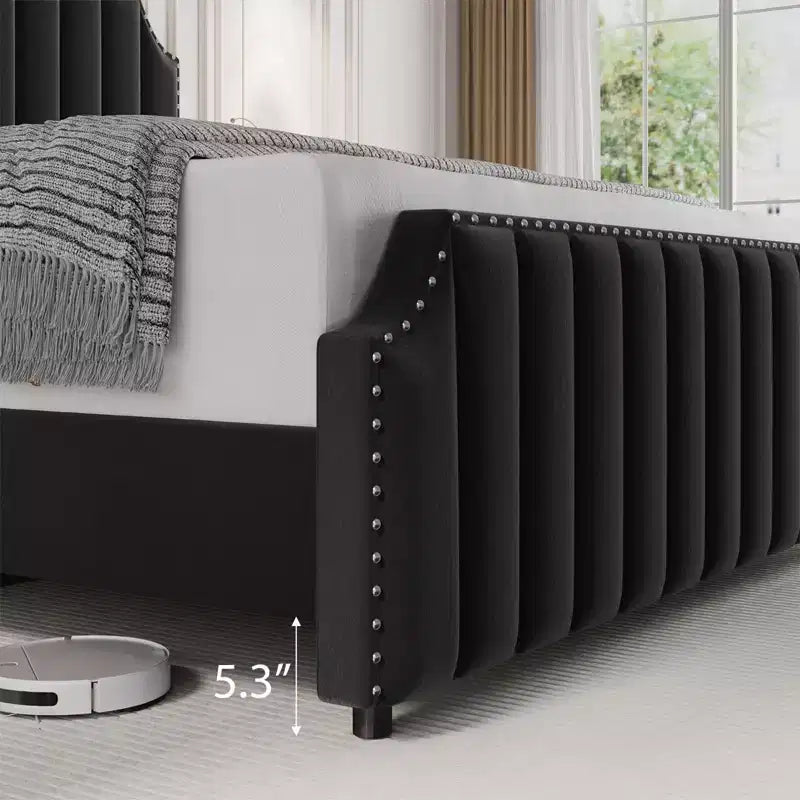 Cadre de lit King Size avec tête de lit en velours, décor de rivets, lattes en bois solides, pas besoin de sommier tapissier, assemblage facile